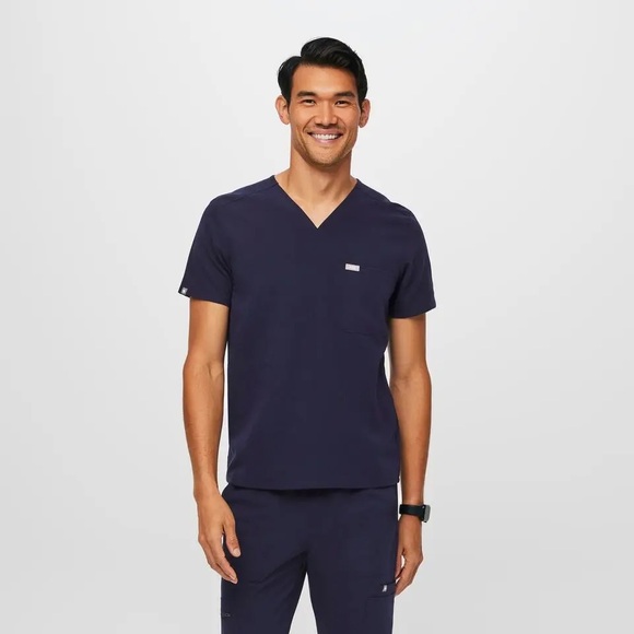 RARE Men's FIGS Ltd. Ed. Navy Scrub Set — lined w/ stretch material Sz. Sm. - Picture 1 of 9